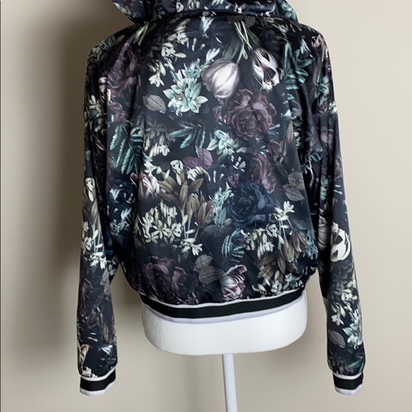 Nike DRI-FIT floral jacket - Picture 4 of 6
